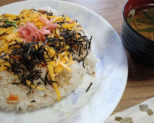 210929 食事会 ちらし寿司