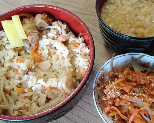 211007 食事会 炊き込みご飯