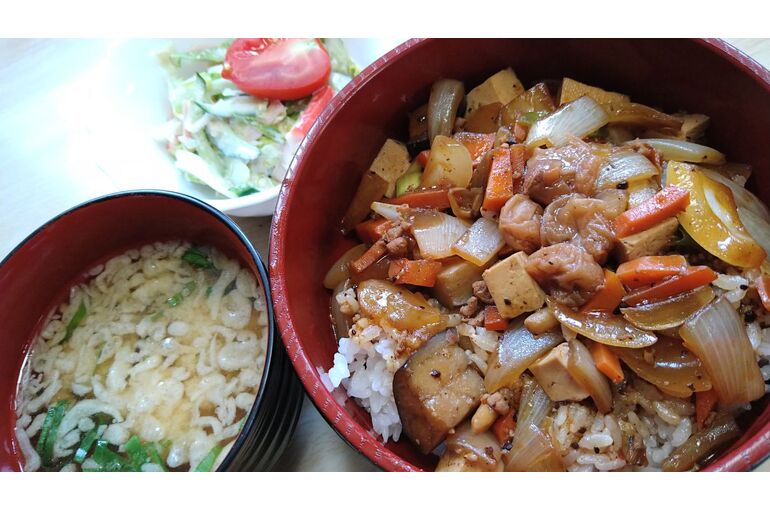 220701 食事会 マーボー丼