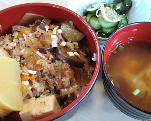 220916 食事会 マーボー丼